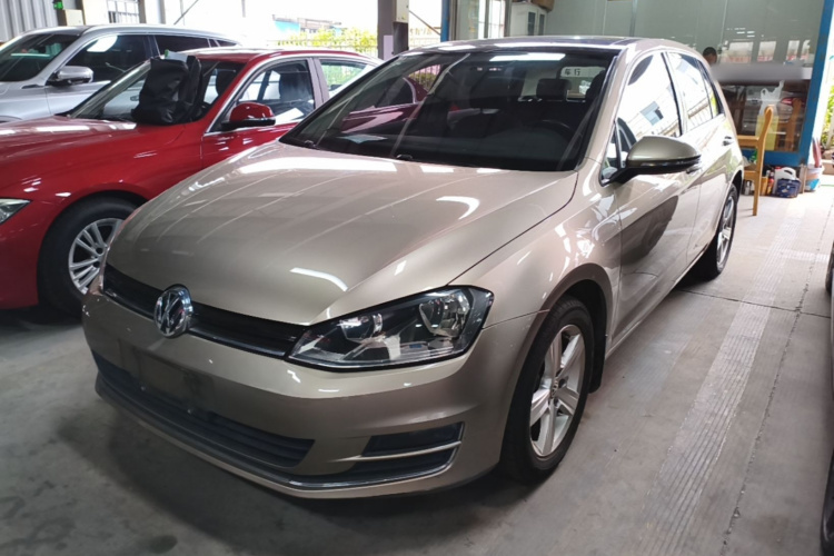 Volkswagen Golf 2016 car image #2