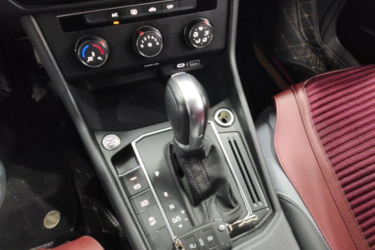 Volkswagen Lavida 2023 car image #14