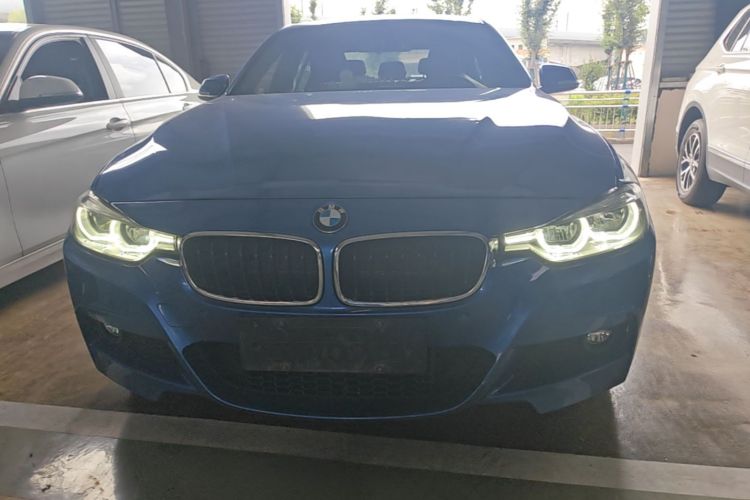 BMW 3 Series 2019 car image #3