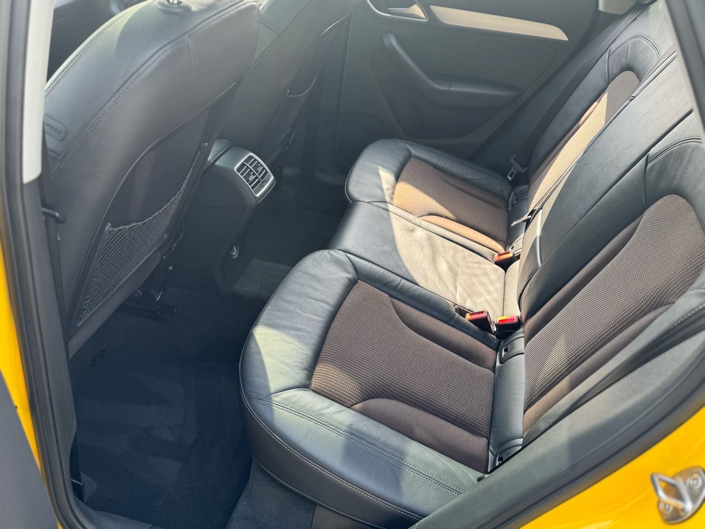 Audi Q3 2016 car image #7