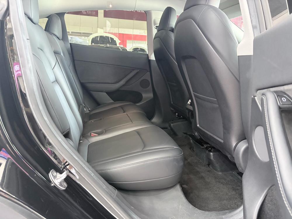 Tesla Model Y 2022 #17 Tesla Model Y 2022 car image #17