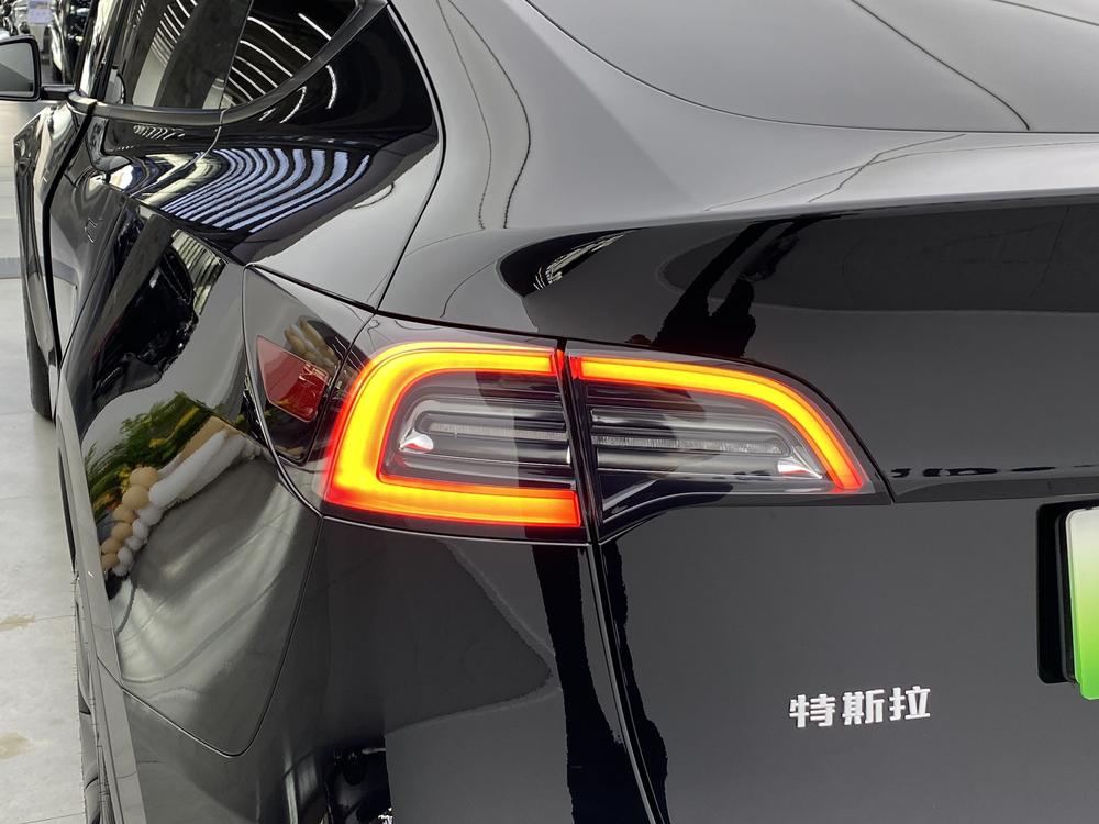Tesla Model Y 2024 #7 Tesla Model Y 2024 car image #7