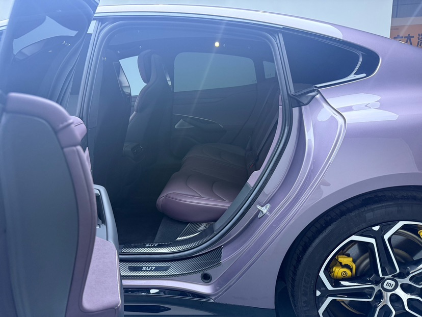 MI SU7 2024 car image #7