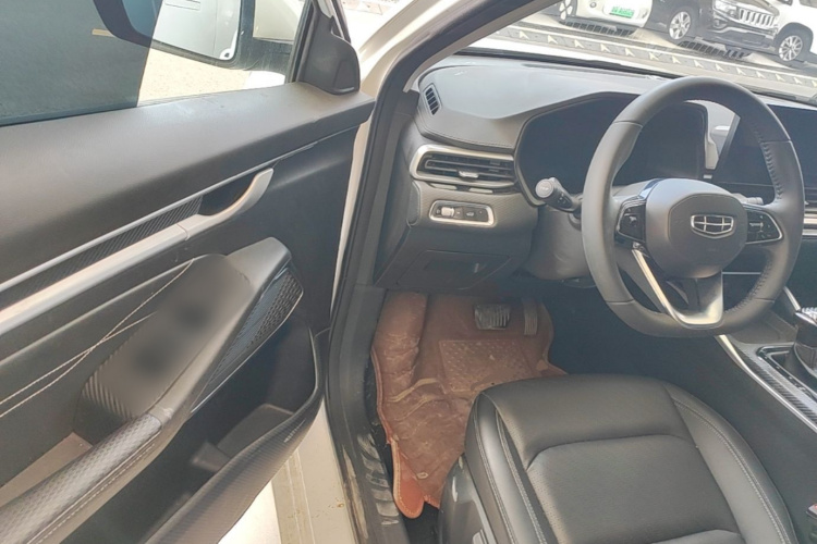 GEELY Emgrand 2023 car image #16