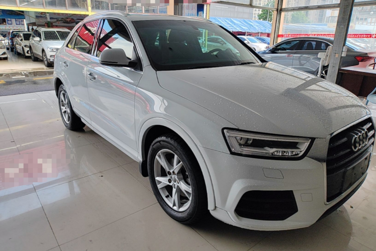 Audi Q3 2019 #4 Audi Q3 2019 car image #4
