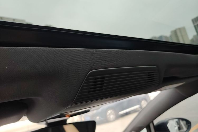 Volkswagen Golf 2022 car image #18