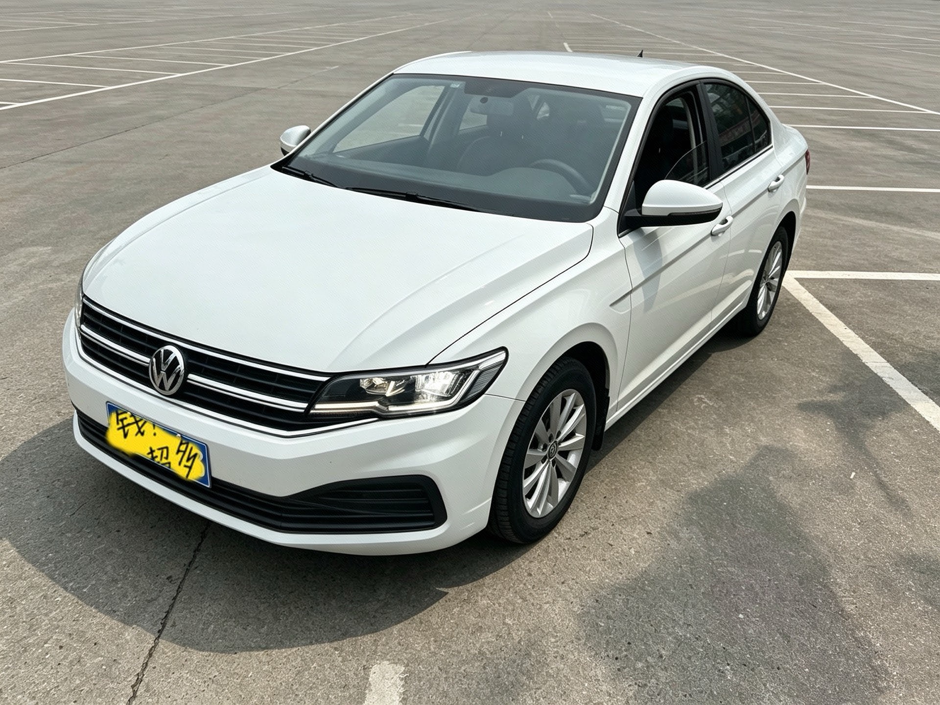 Volkswagen Bora 2020 car image 