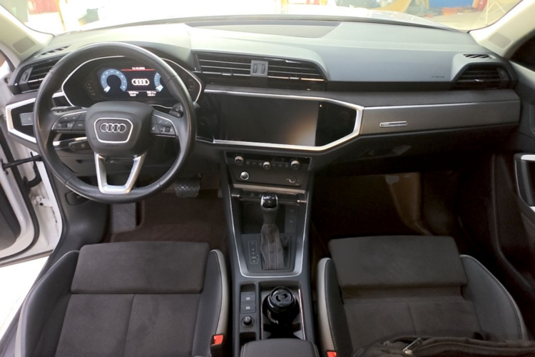 Audi Q3 2023 #10 Audi Q3 2023 car image #10