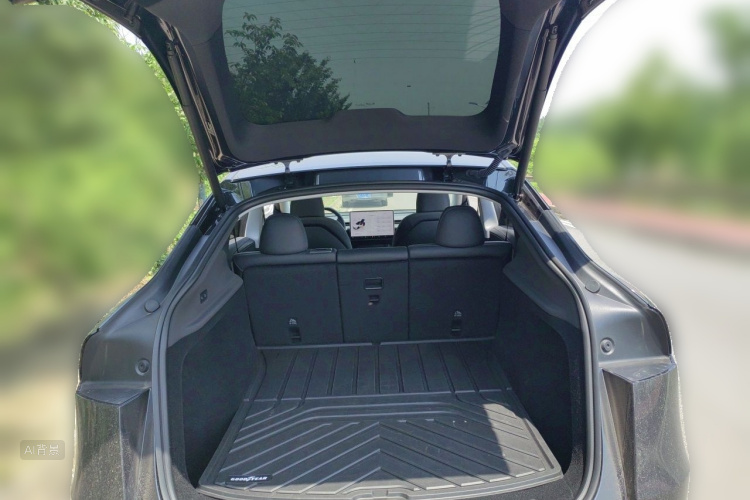 Tesla Model Y 2025 #21 Tesla Model Y 2025 car image #21