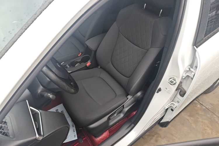 Toyota Corolla Cross 2025 car image #15