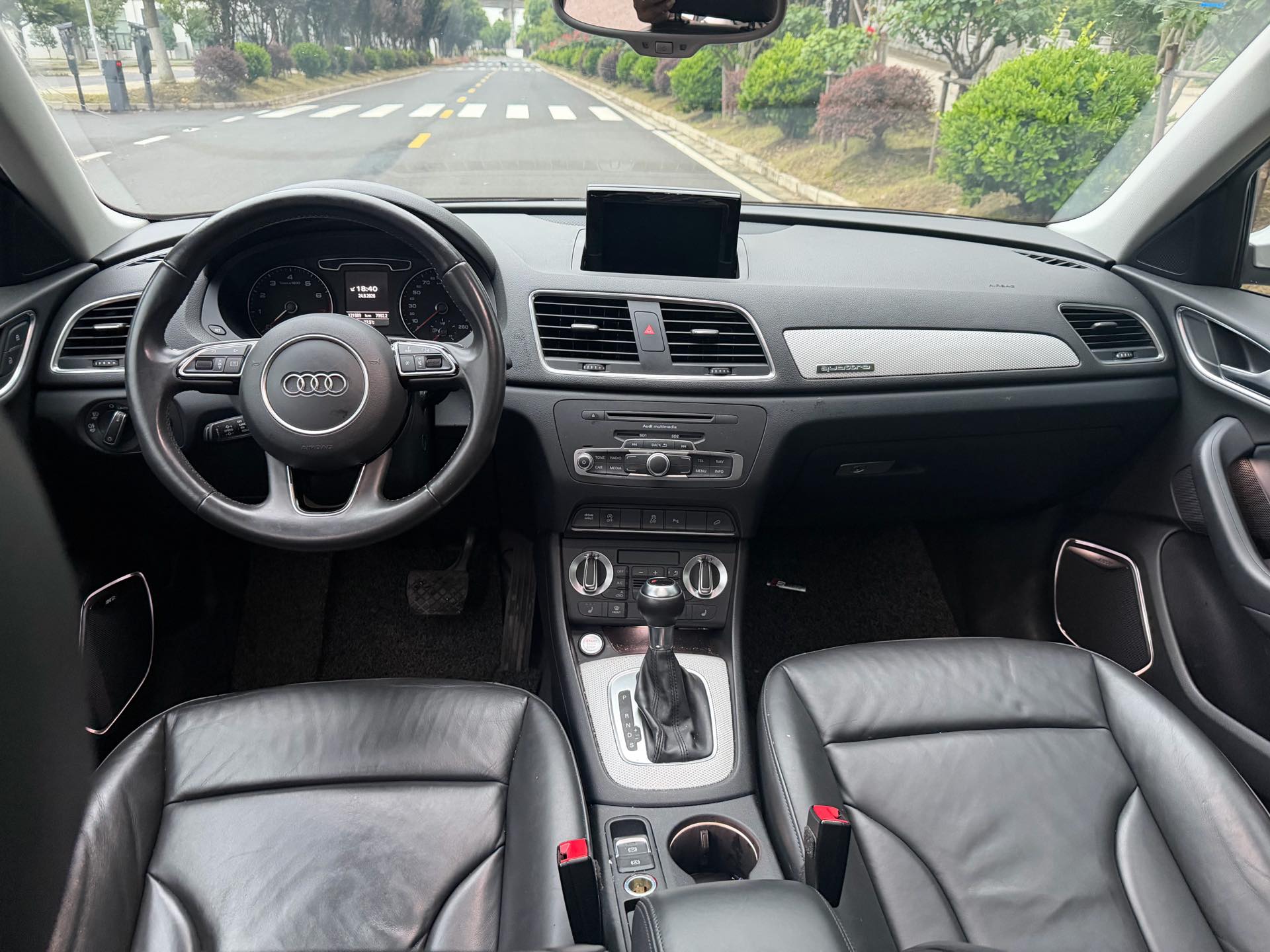 Audi Q3 (Imported) 2015 car image #2
