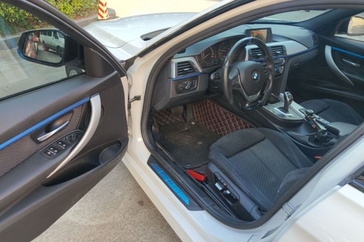 BMW 3 Series 2017 #16 BMW 3 Series 2017 car image #16