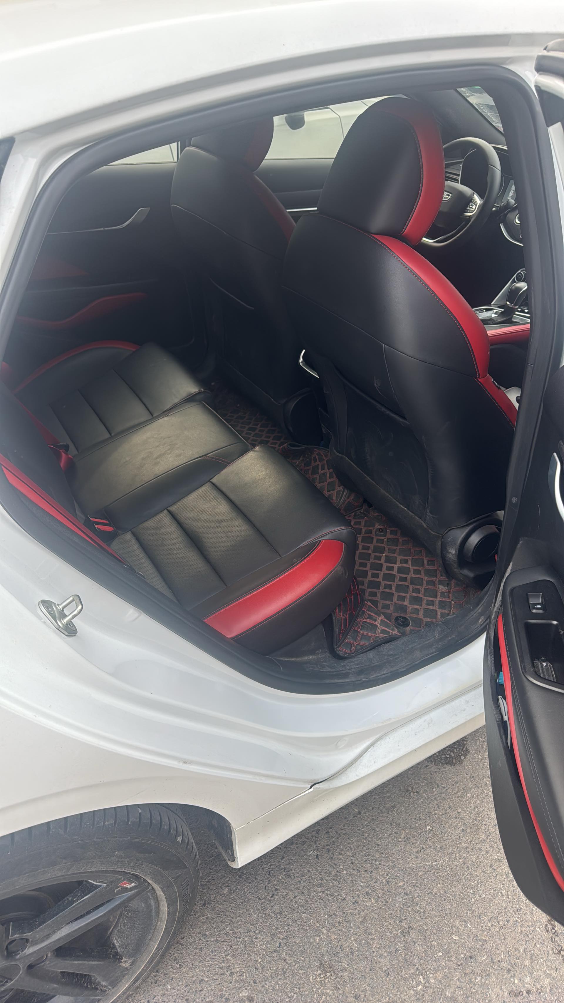 GEELY Binray 2021 image de voiture #3