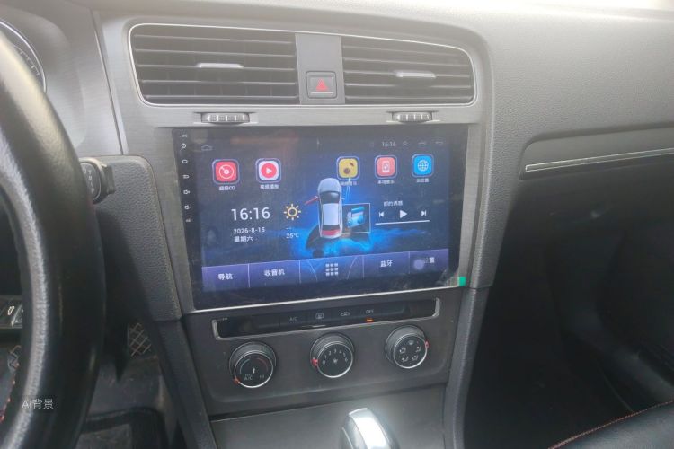 Volkswagen Golf 2014 car image #15