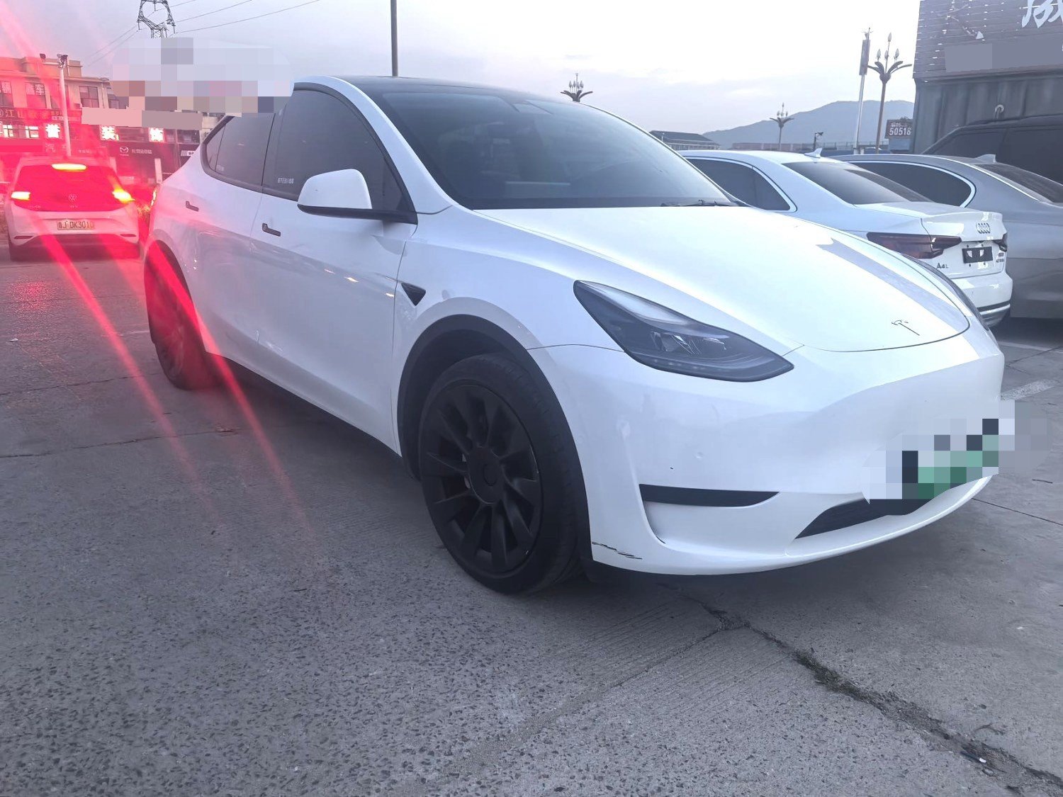 Tesla Model Y 2022 #3 Tesla Model Y 2022 car image #3