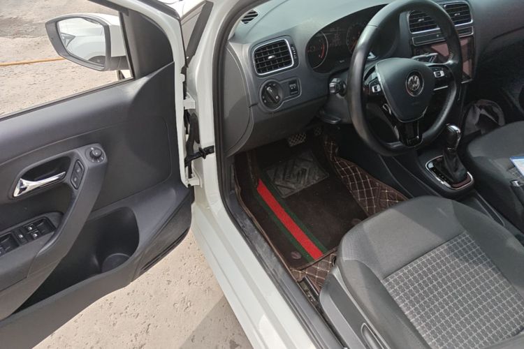 Volkswagen Polo 2017 #16 Volkswagen Polo 2017 car image #16