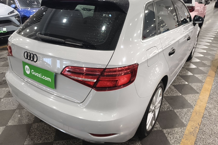 Audi A3 2019 car image #5