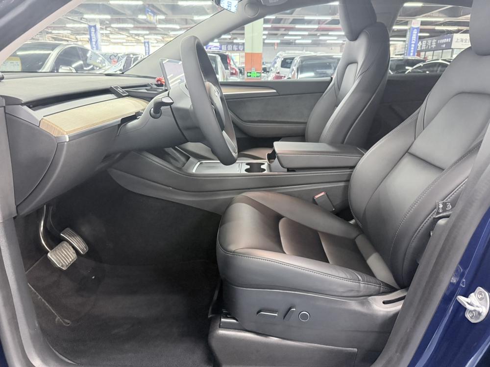 Tesla Model Y 2022 #10 Tesla Model Y 2022 car image #10