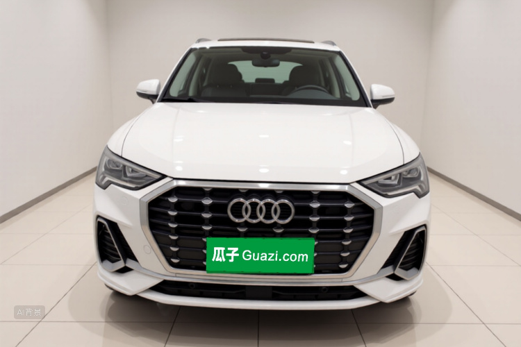 Audi Q3 2022 car image #3