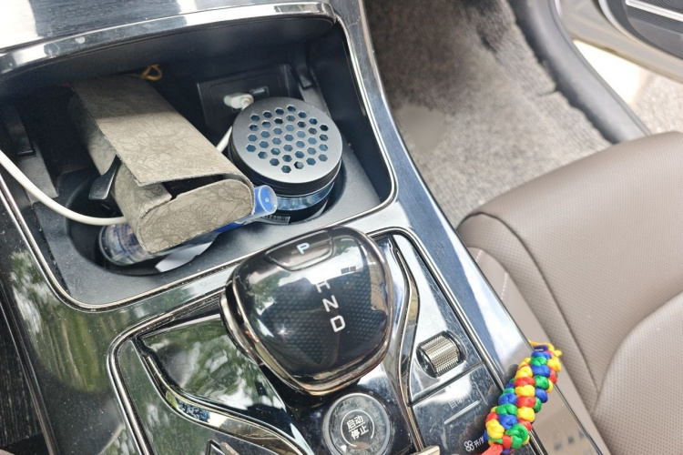 BYD Han 2023 car image #18