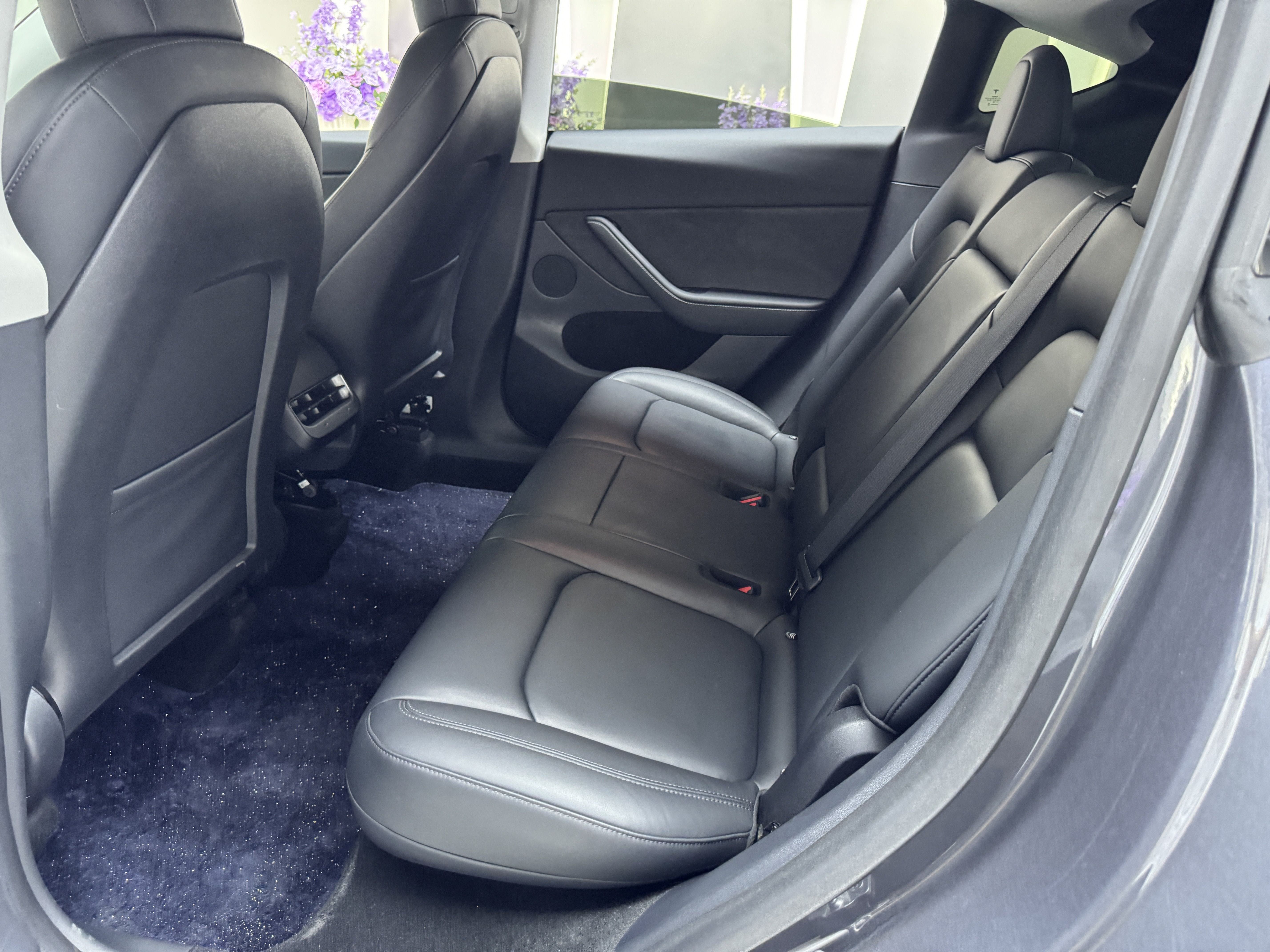 Tesla Model Y 2021 #6 Tesla Model Y 2021 car image #6