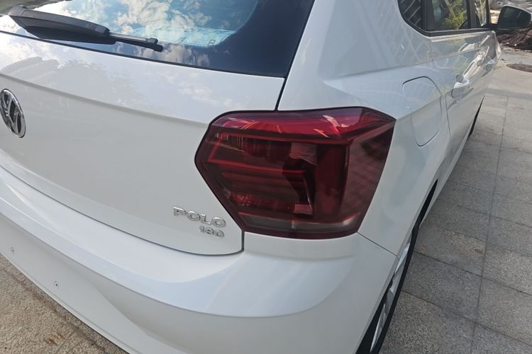 Volkswagen Polo 2021 car image #8