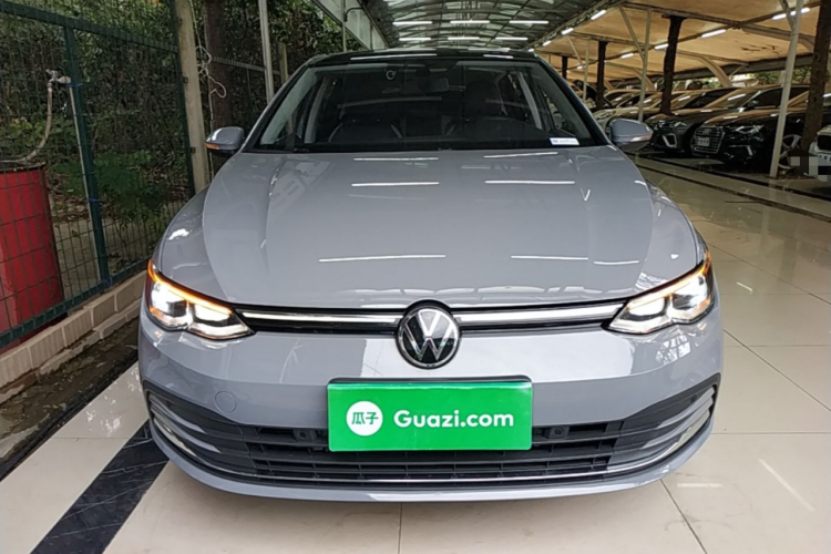 Volkswagen Golf 2024 #3 Volkswagen Golf 2024 صورة سيارة #3