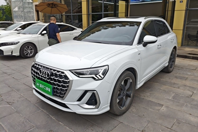 Audi Q3 2024 #2 Audi Q3 2024 car image #2