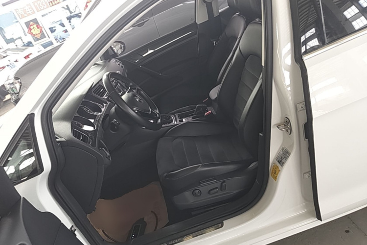 Volkswagen Golf 2018 #15 Volkswagen Golf 2018 car image #15