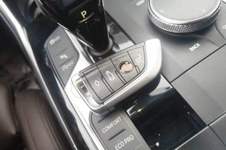BMW 3 Series 2019 #14 BMW 3 Series 2019 car image #14