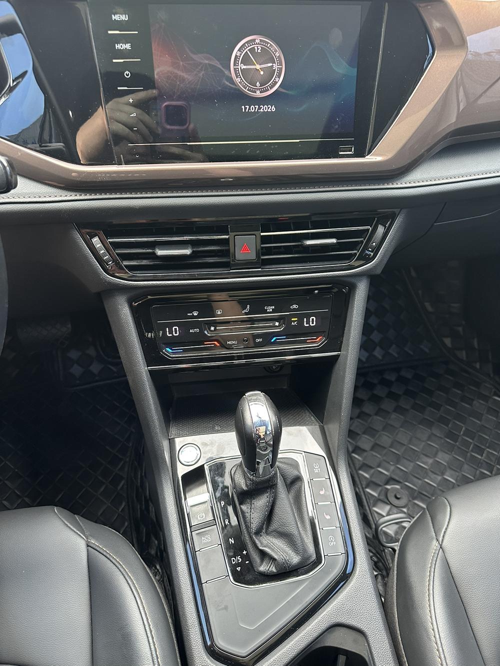 Volkswagen Tharu 2023 immagine di auto #12