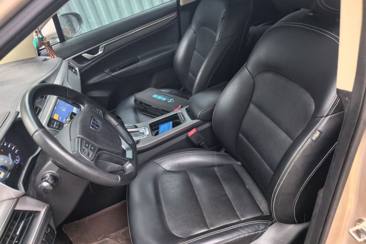 GEELY Emgrand GS 2017 car image #19