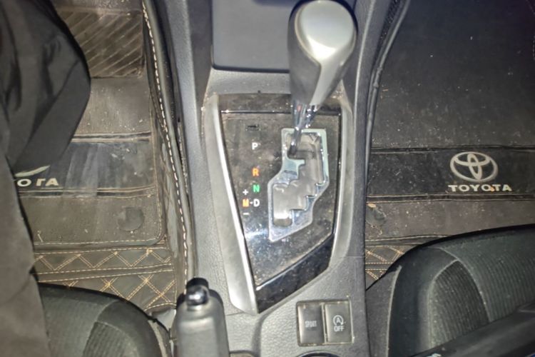 Toyota Corolla 2018 car image #14