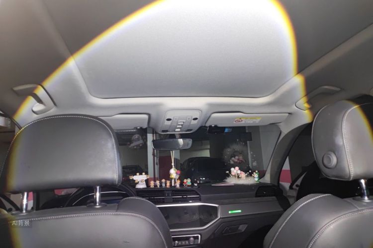 Audi Q3 2020 car image #20