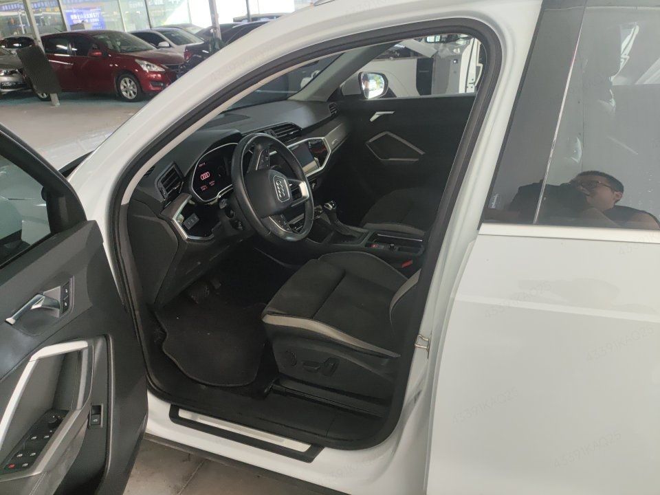 Audi Q3 2022 imagen de coche #4
