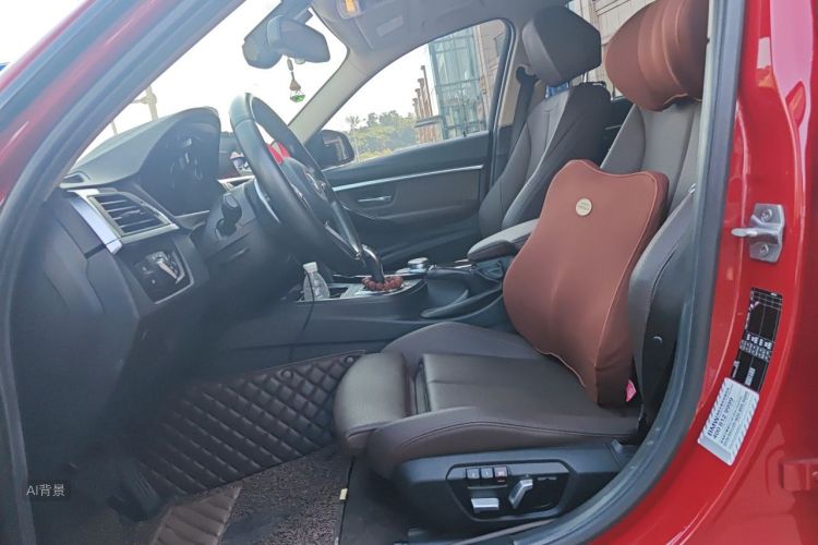 BMW 3 Series 2018 car image #17