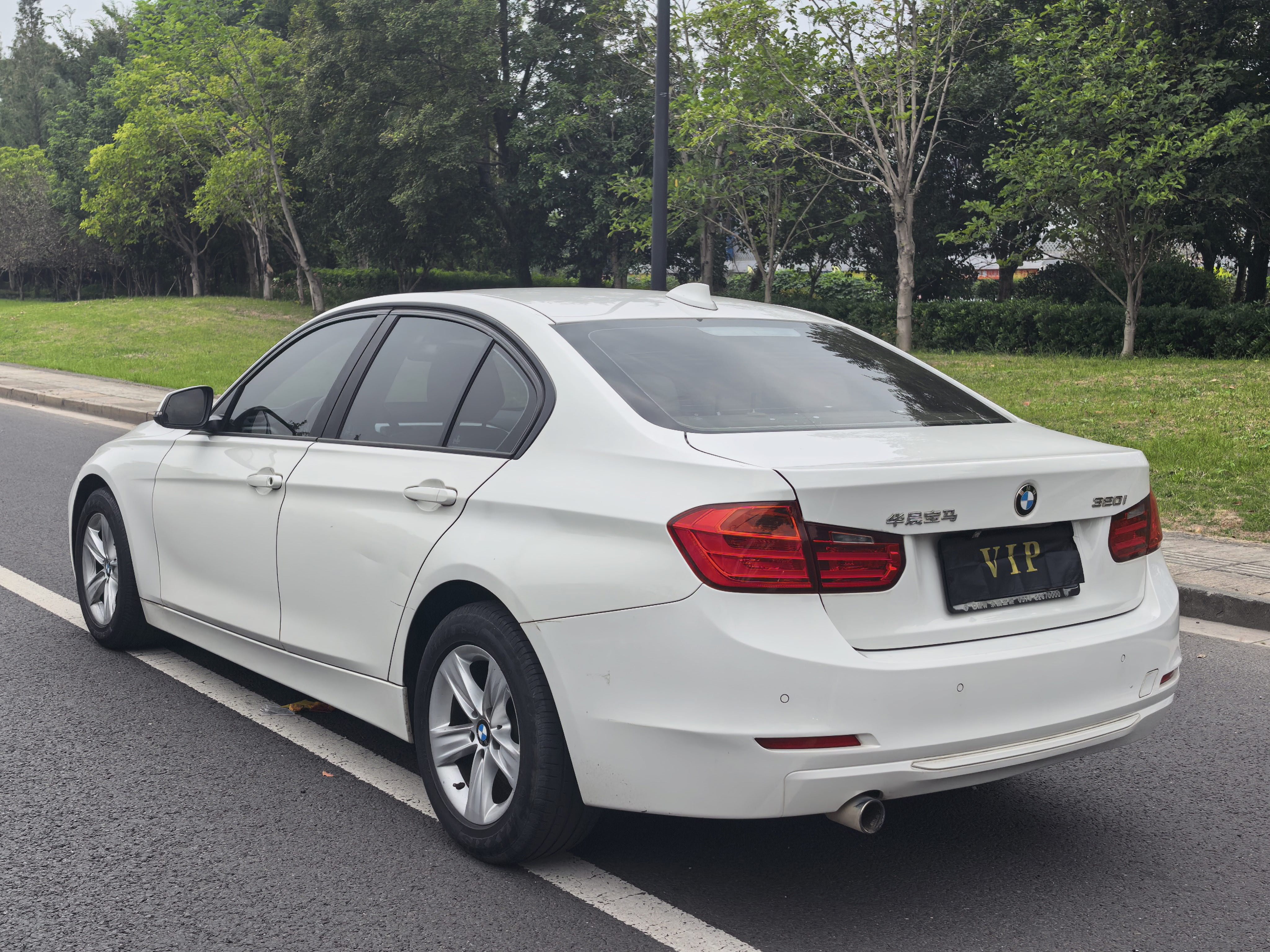 BMW 3 Series 2014 car image #9