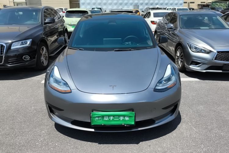 Tesla Model 3 2022 car image #3