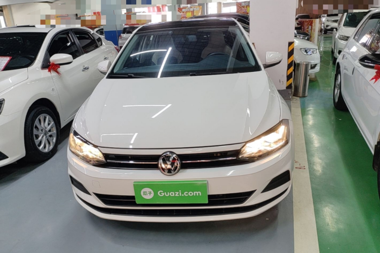 Volkswagen Polo 2021 car image #3