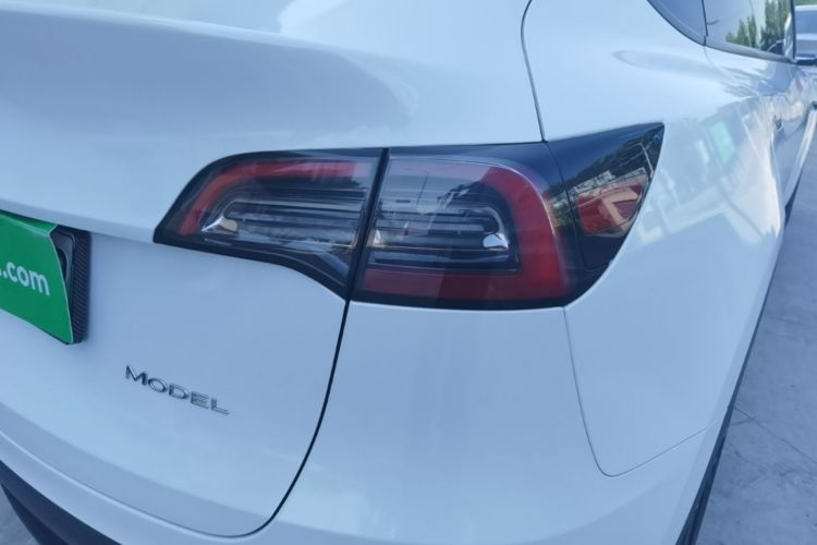 Tesla Model Y 2023 #8 Tesla Model Y 2023 car image #8