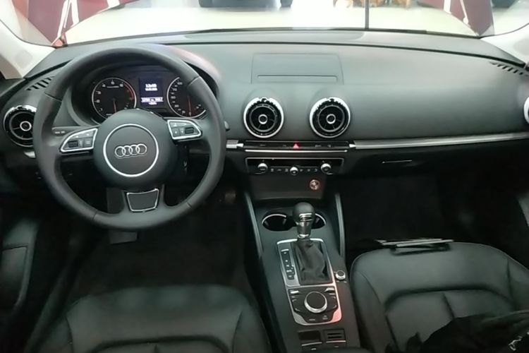 Audi A3 2017 car image #10