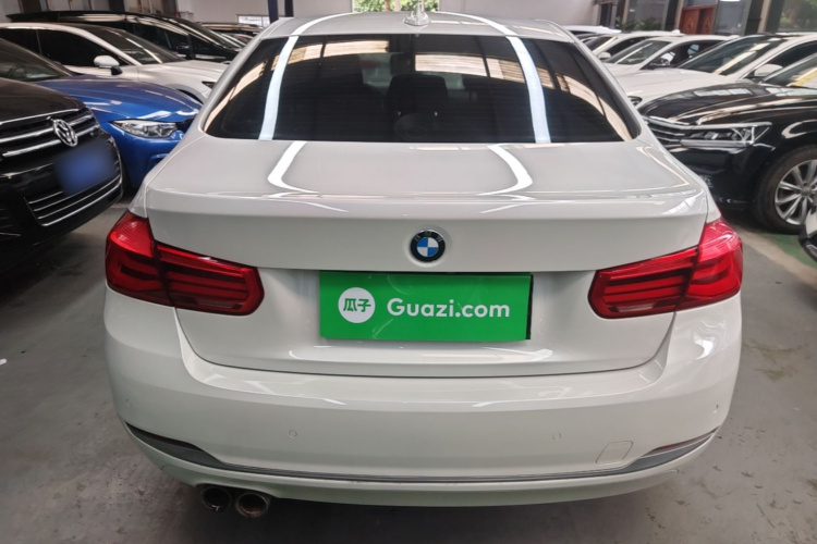 BMW 3 Series 2019 #6 BMW 3 Series 2019 car image #6