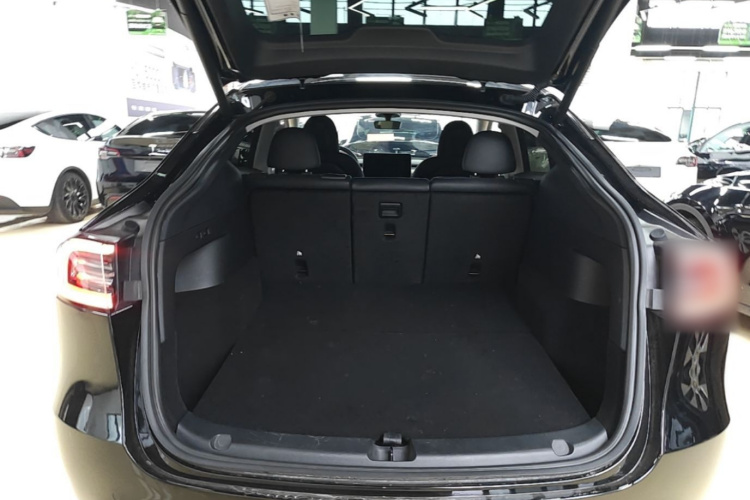 Tesla Model Y 2022 #19 Tesla Model Y 2022 car image #19