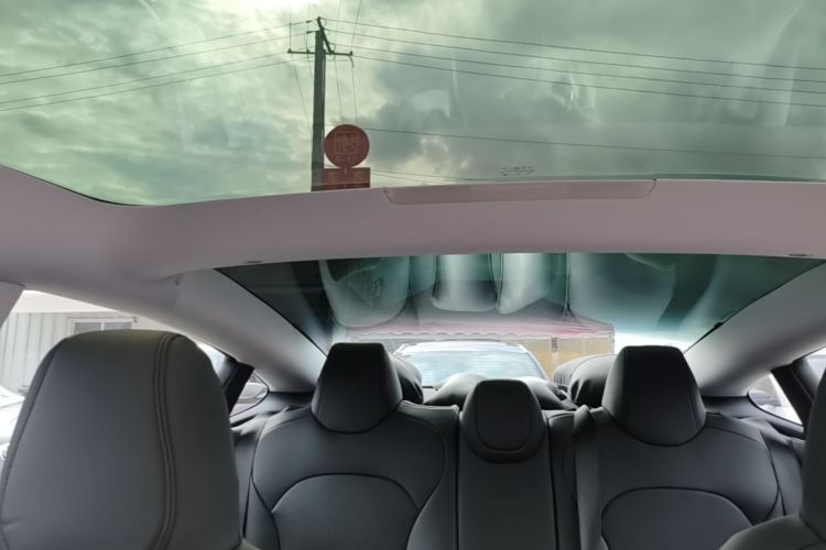 Tesla Model 3 2025 car image #18