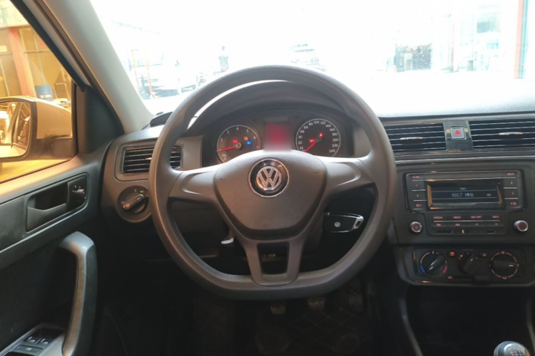 Volkswagen Santana 2019 #15 Volkswagen Santana 2019 car image #15
