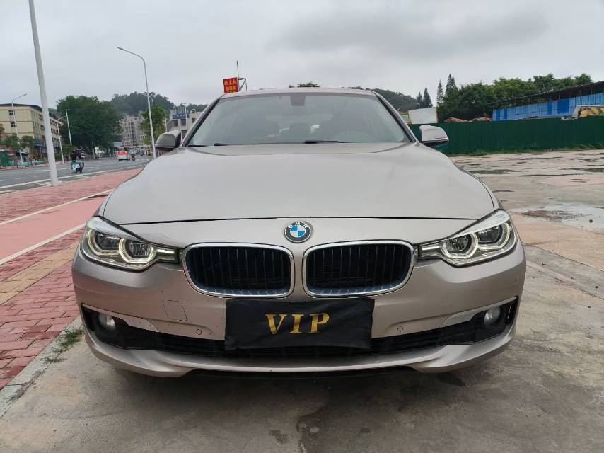 BMW 3 Series 2019 car image #2