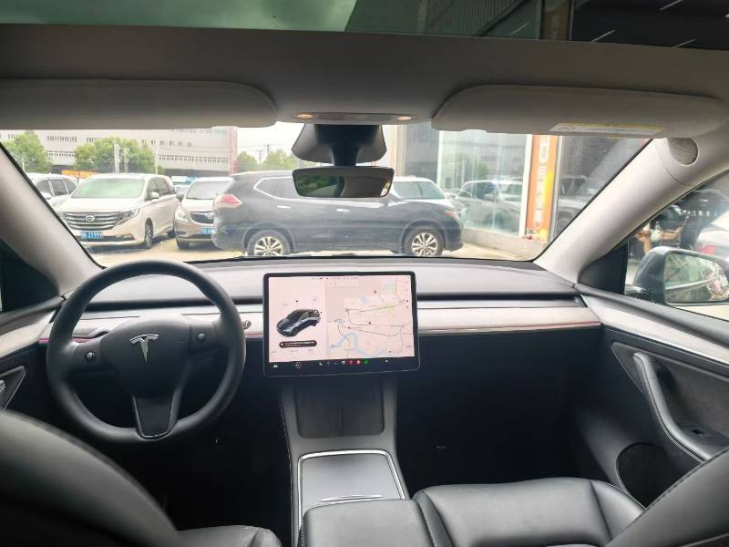 Tesla Model Y 2024 car image #5