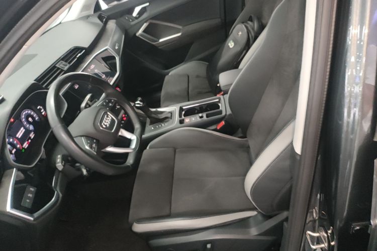 Audi Q3 2021 #15 Audi Q3 2021 car image #15