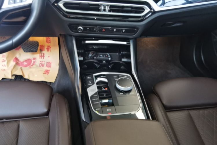 BMW 3 Series 2023 car image #14