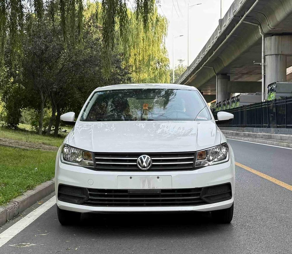Volkswagen Santana 2020 car image #2